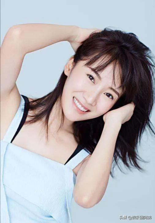 女演员李念，荧屏到人生的励志之旅，自信之路闪耀光芒