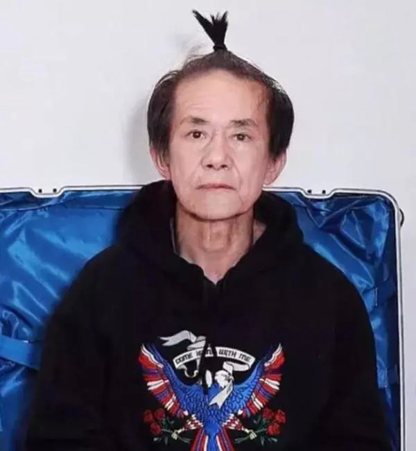 明星秃头照片,明星秃头照片，从头开始，自信闪耀人生舞台