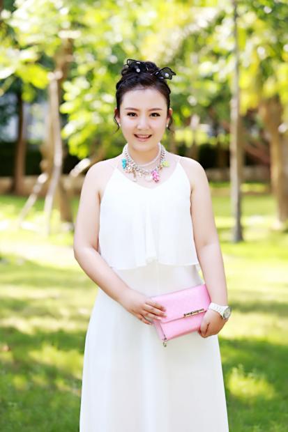 演员张莉莎的彩色生活，爱与陪伴的温馨日常